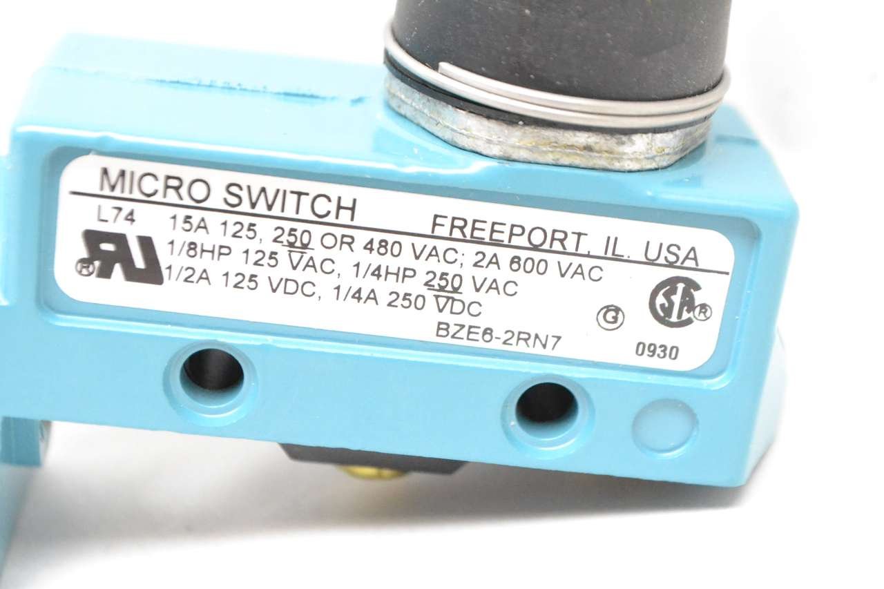 HONEYWELL BZE6-2RN7 Micro Limit Switch 600V AC 1/4HP 15A D412569 - Perfect for Industrial Control, HVAC Systems, and Electrical Equipment