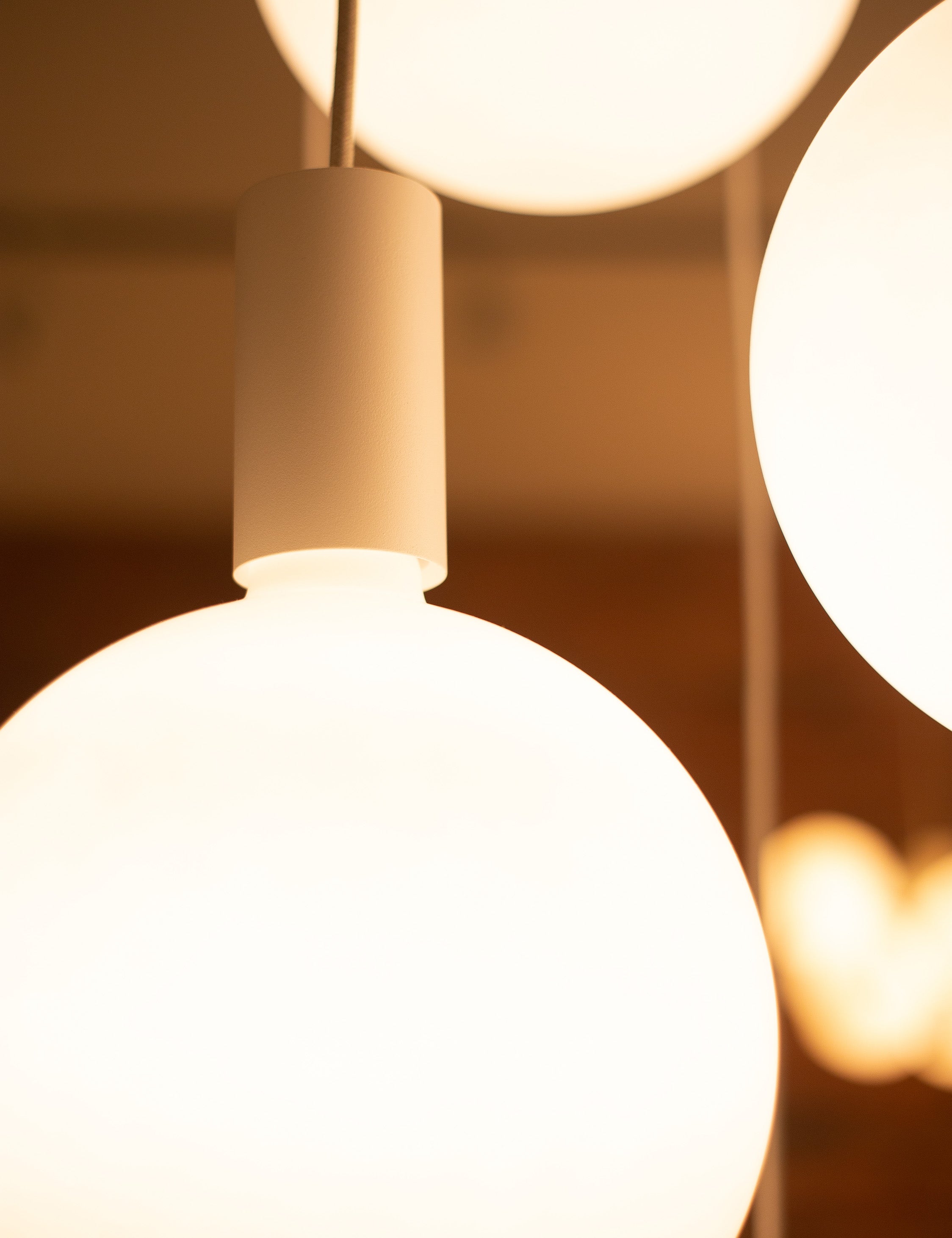 Tala Alumina 9-Light Modern Pendant Lighting Fixture - Perfect for Dining Room, Kitchen Island & Living Room Decor