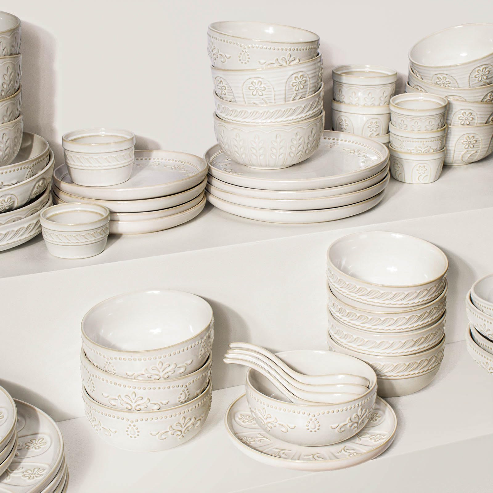 Artena Pasta Bowls Set of 4 - 50oz Large White Ceramic Salad & Soup Bowls - 9.75'' Embossed Shallow Dinner Plates - Microwave & Dishwasher Safe - Floral Damask Design - Perfect for Family Dinners, Entertaining Guests & Restaurant-Style Serving