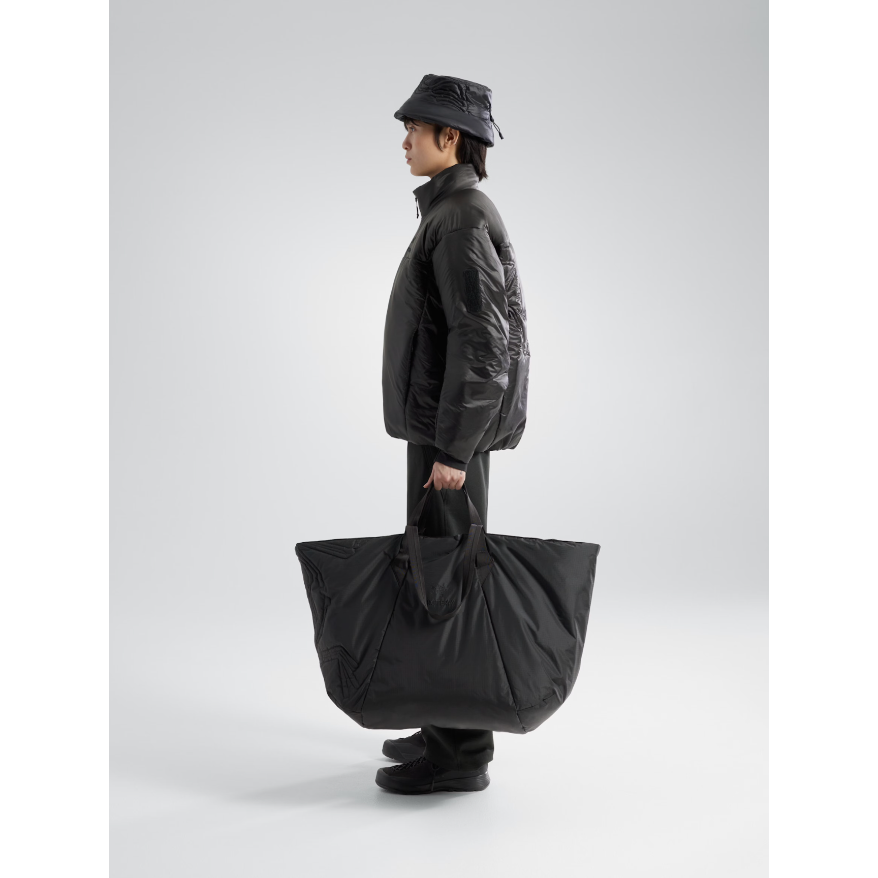 Arc'teryx Ogee Insulated Tote Bag - Waterproof & Lightweight for Women - Perfect for Work, Travel & Outdoor Adventures