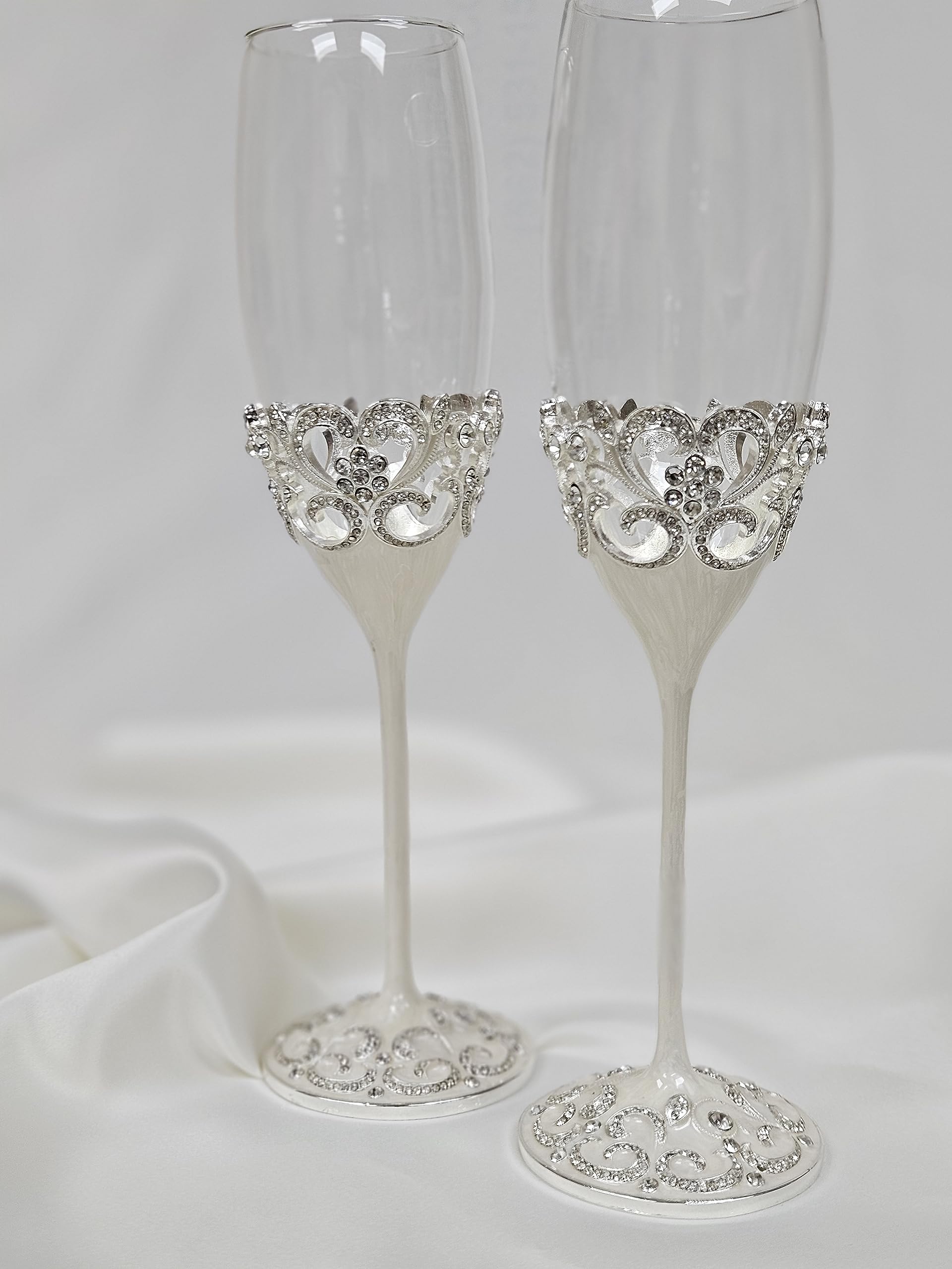 Custom Made White Silver Wedding Toasting Set - Elegant Champagne Flutes for Couples with Cake Servers (Set of 2 Glasses) - Perfect for Quinceañeras, Anniversaries & Romantic Celebrations