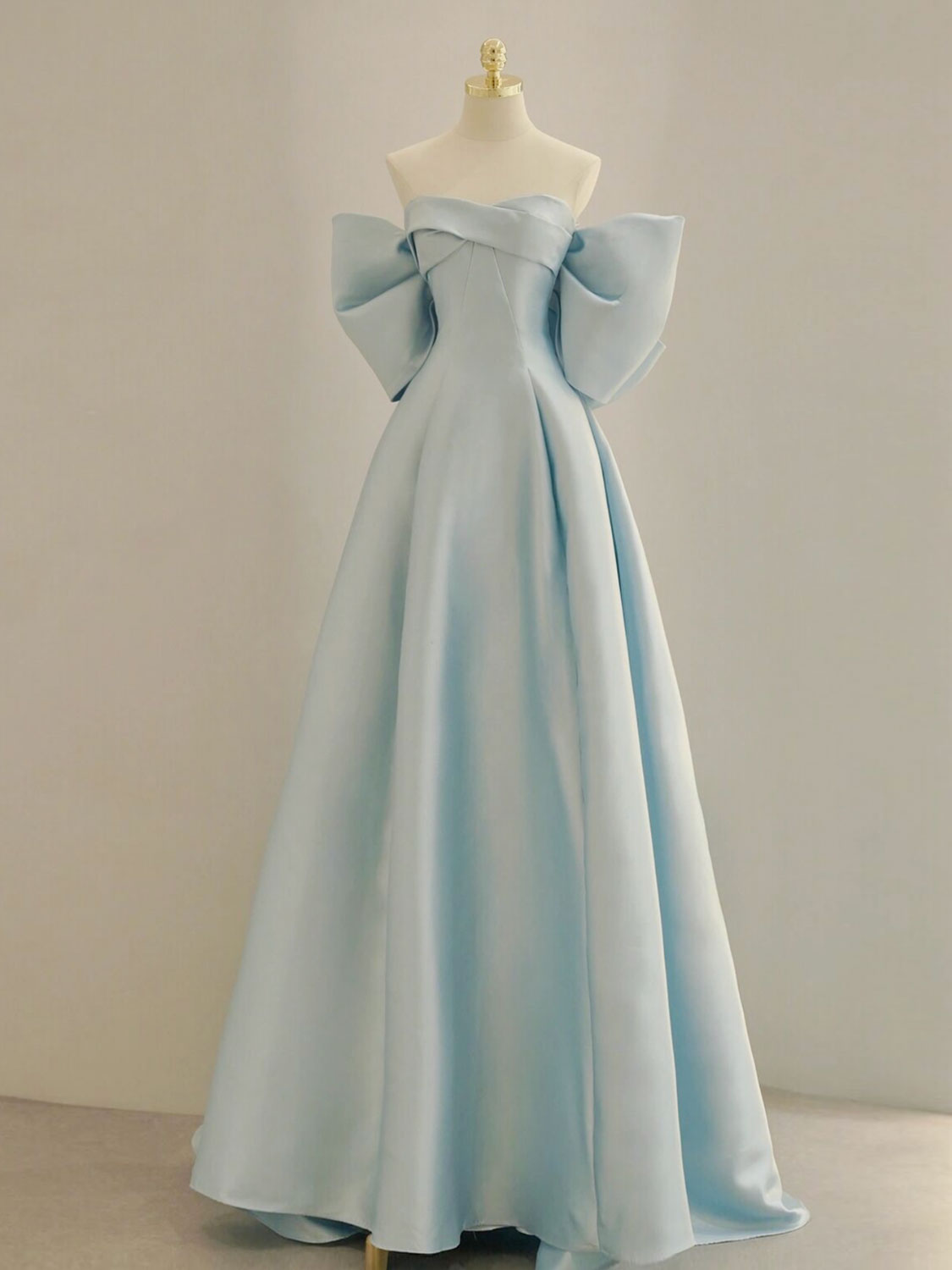 Elegant Blue A-Line Satin Long Prom Dress for Women - Formal Evening Gown for Homecoming, Ball, and Special Occasions