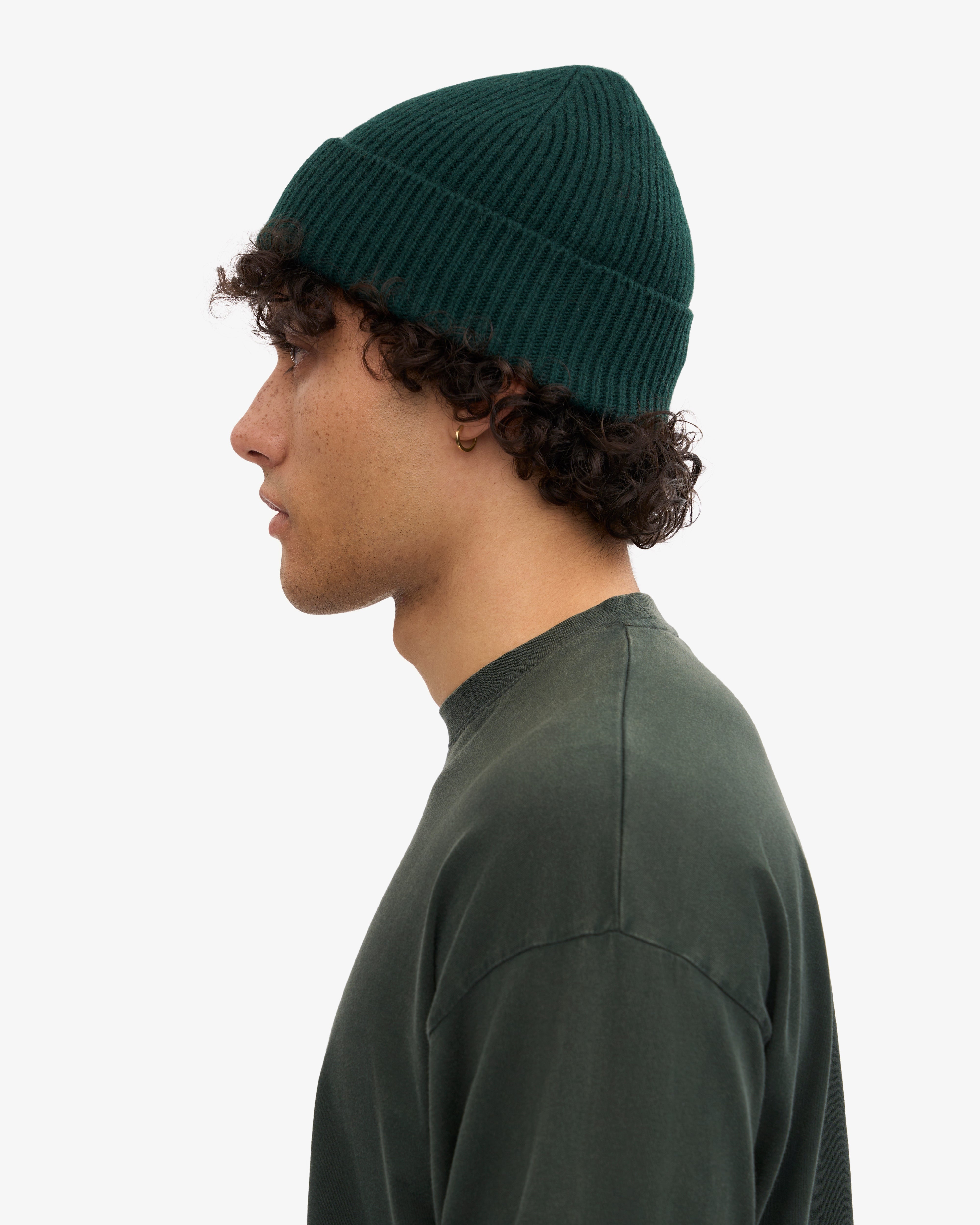 Premium Merino Wool Beanie for Men & Women - Soft Warm Winter Hat in Emerald Green - Perfect for Skiing, Hiking & Outdoor Activities