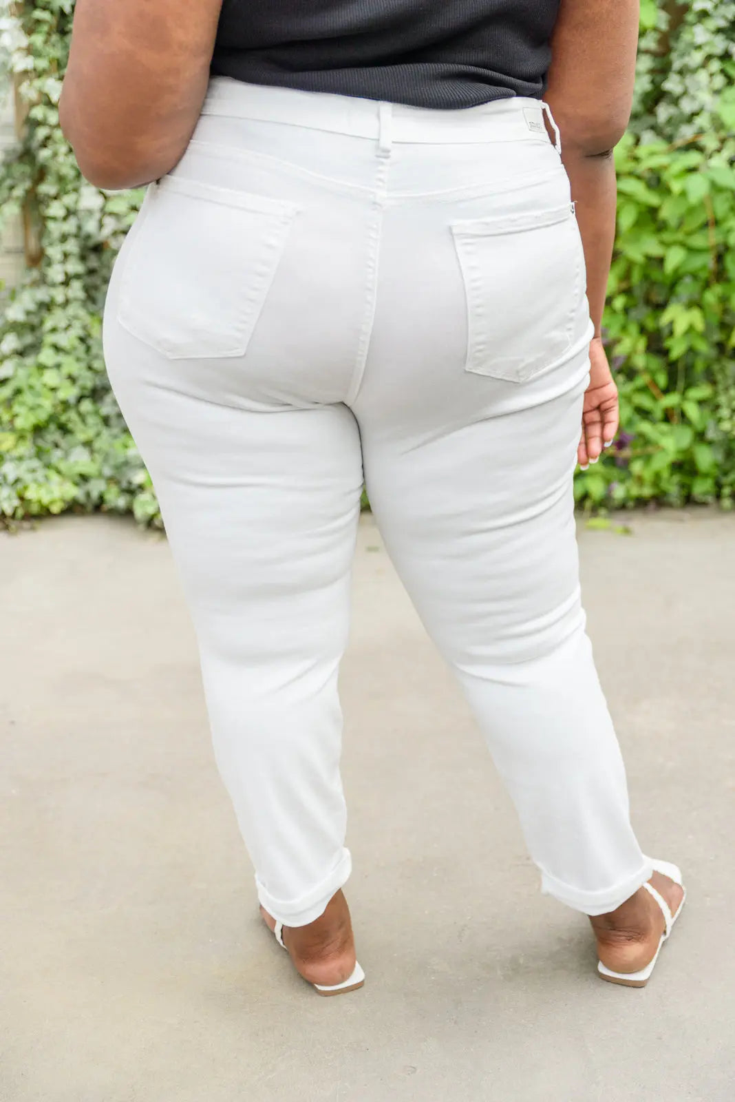 Stylish Mid Rise Boyfriend Destroyed White Jeans for Women - Trendy Distressed Denim for Casual Outfits & Streetwear Fashion