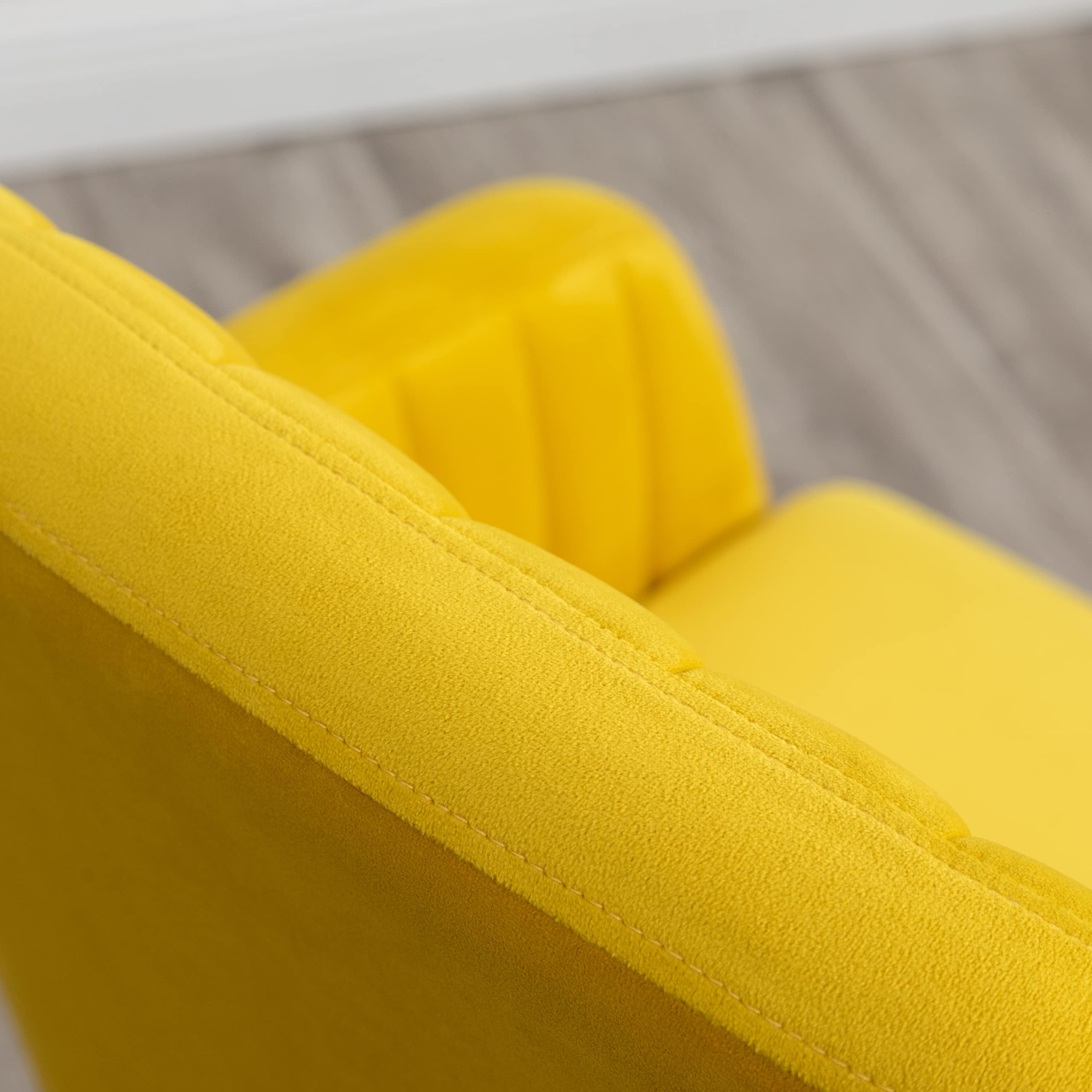 Roundhill Furniture Tuchico Modern Velvet Accent Chair - Plush Upholstered Lounge Chair in Vibrant Yellow | Perfect for Living Room, Bedroom or Office Decor
