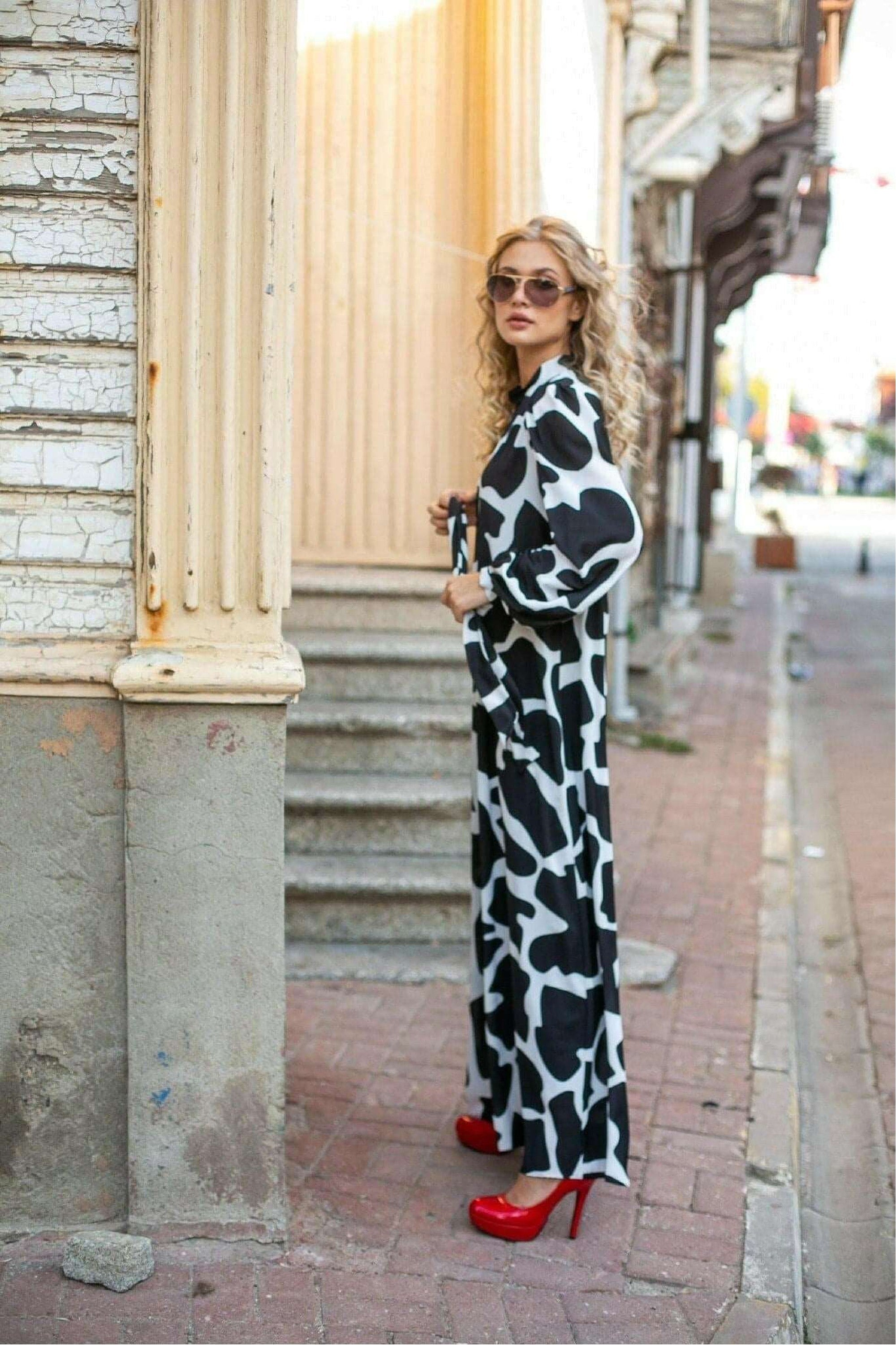 Lauren Long Maxi Dress - Black & White Floral Print | Elegant Summer Dress for Women | Perfect for Beach, Wedding & Party Occasions