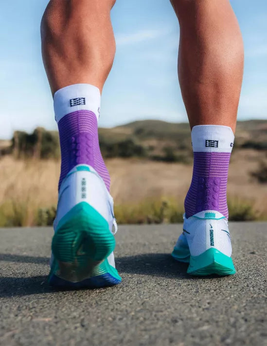 Compressport Unisex Pro Racing Socks v4.0 - High Performance Running Socks for Men & Women - Breathable & Cushioned - Royal Lilac/White - Ideal for Marathon, Trail Running & Triathlon Training