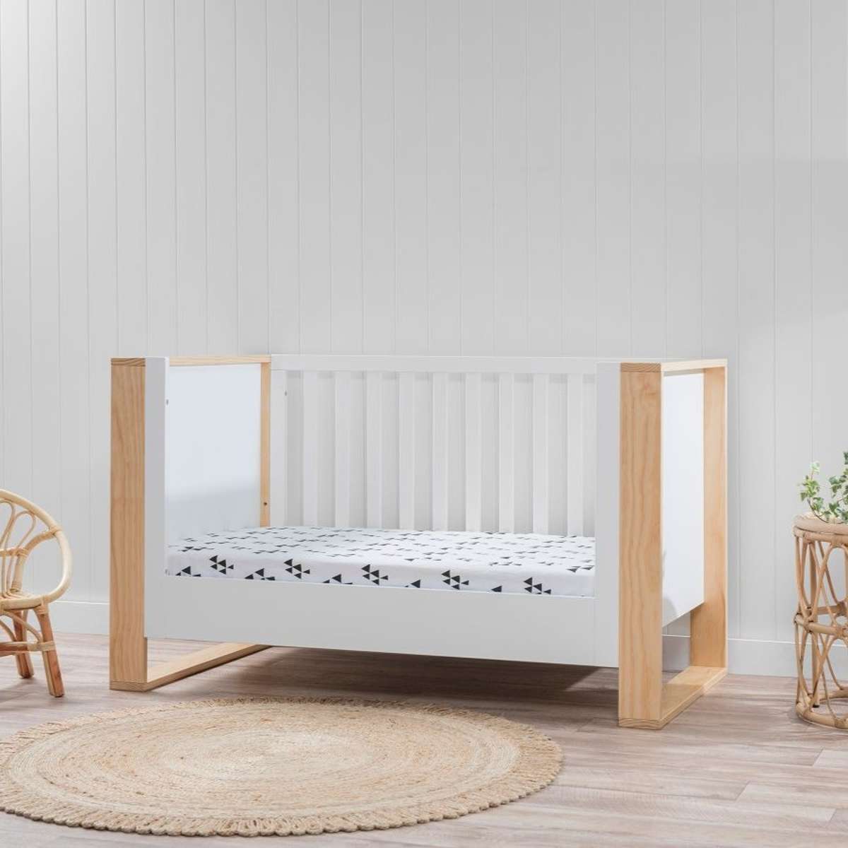 Boston Cot Toddler Bed Conversion Kit - White | Convertible Crib to Toddler Bed | Safe & Durable for Kids' Room & Nursery