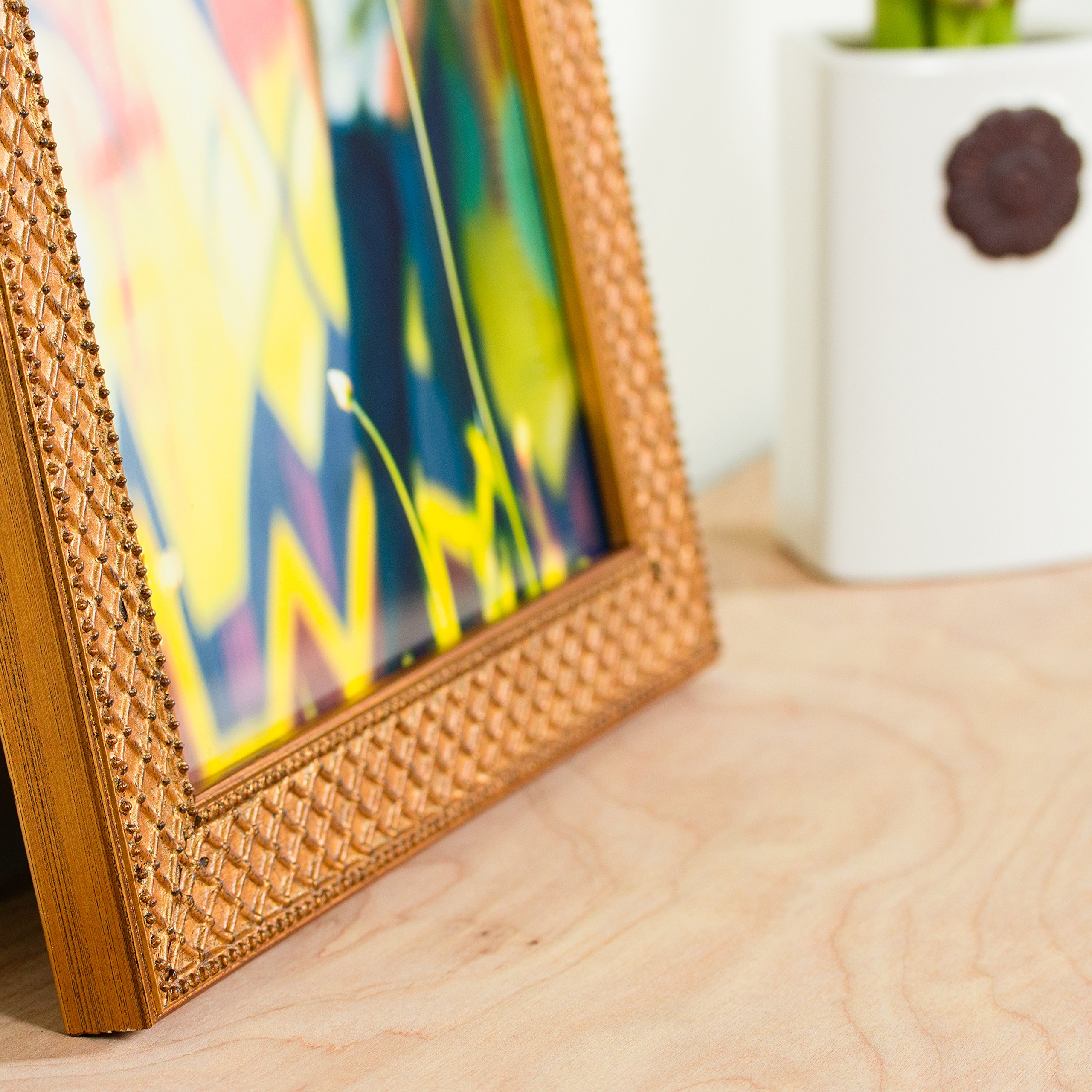 Craig Frames Lenox - Antique Gold Solid Wood Picture Frame 4x6 Inches - Perfect for Displaying Family Photos, Artwork & Memories in Living Room, Bedroom or Office