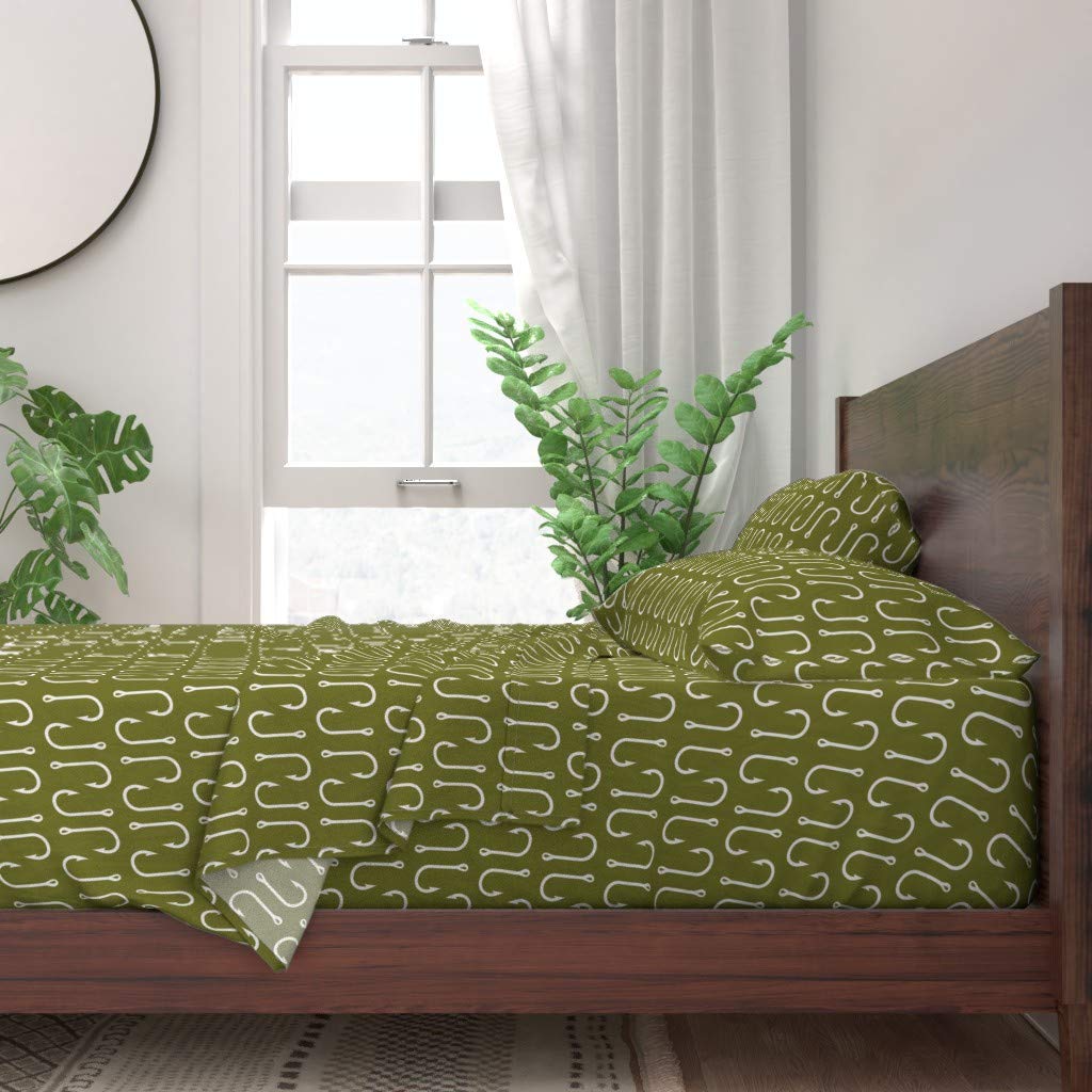 Premium 100% Cotton King Size 4-Piece Sheet Set - Fish Hooks Fishing & Camping Lure Green Outdoor Print Custom Bedding for Cozy Cabin Retreats & Adventure-Themed Bedrooms