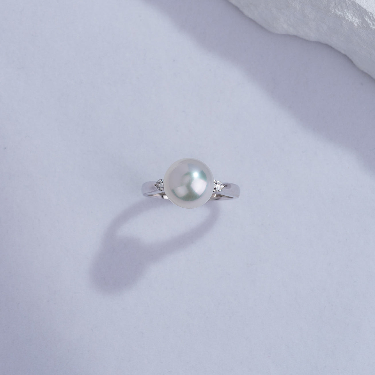 18K Gold Diamond & Australian White South Sea Pearl Ring KR00049 - Elegant Jewelry for Weddings, Anniversaries & Special Occasions