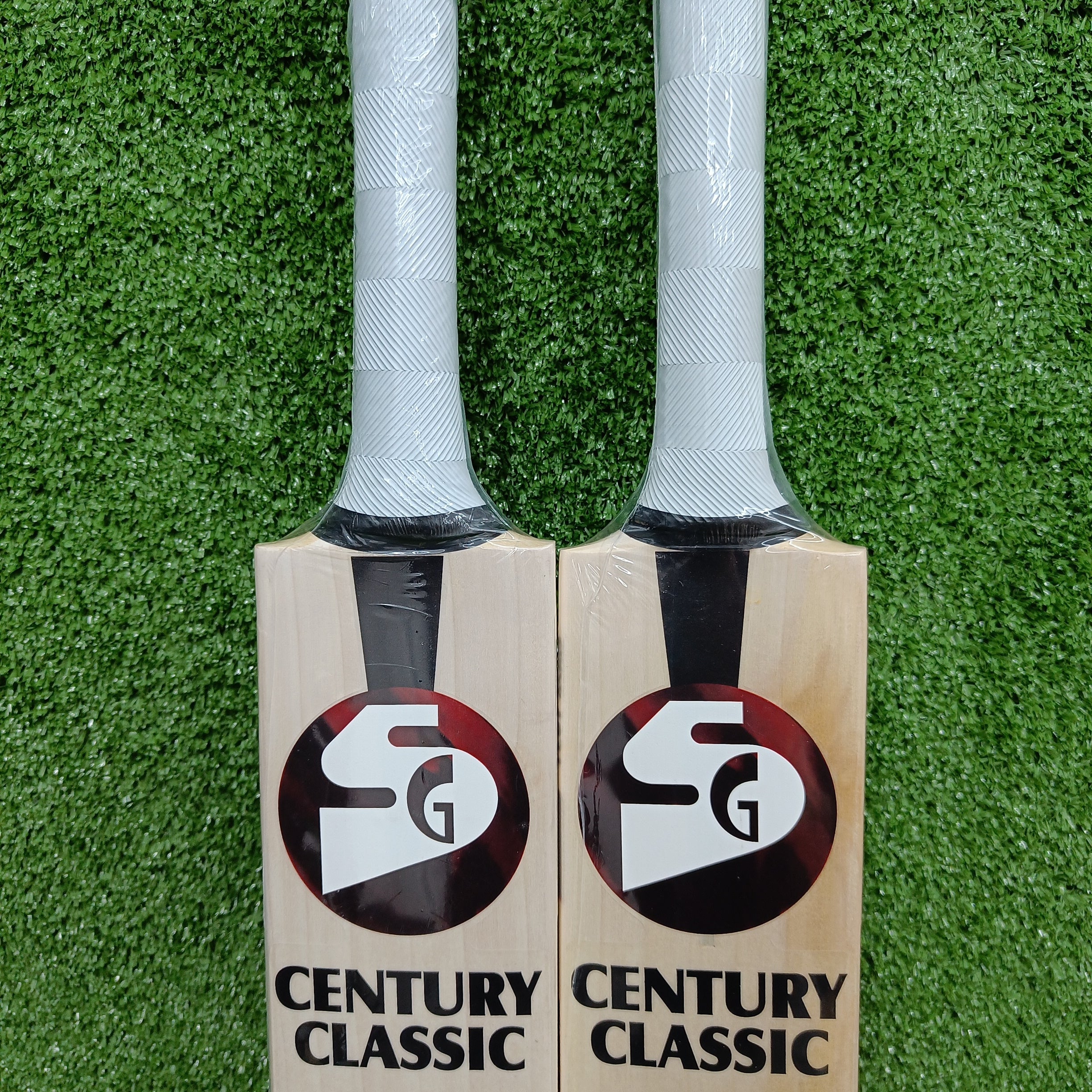 SG Century Classic Junior English Willow Cricket Bat - Lightweight & Durable for Youth Players - Perfect for Practice, Matches & Training Sessions