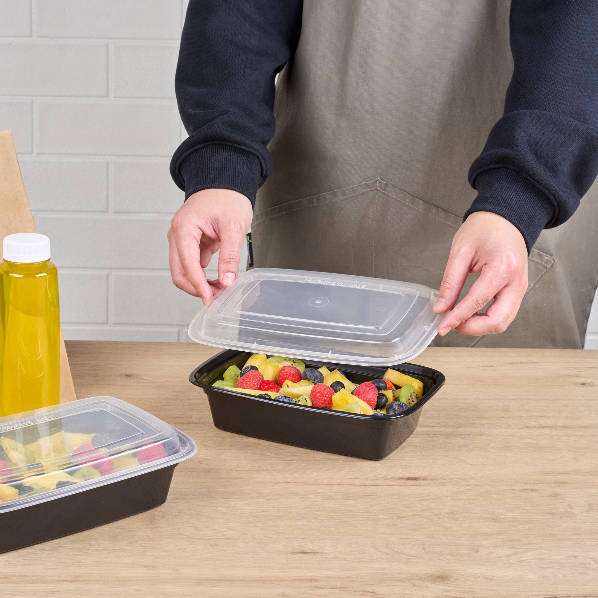 38 oz Black Rectangle Plastic Food Storage Containers with Clear Lids - Microwave Safe To-Go Boxes (8.75