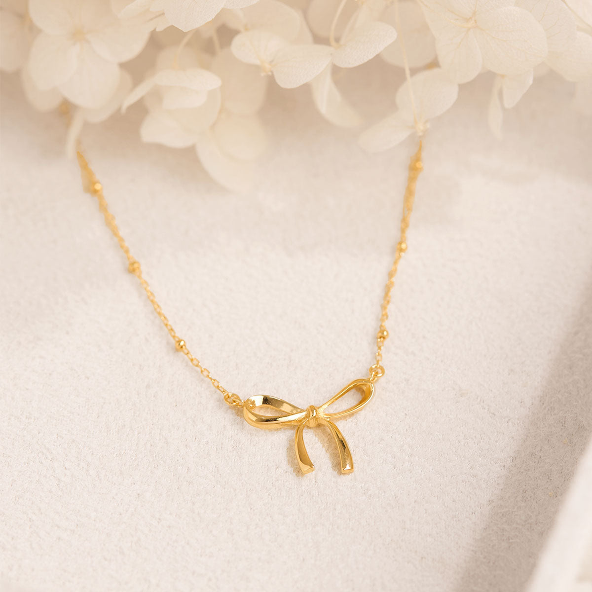 Elegant Gold Disco Bow Necklace for Women - Perfect for Parties, Prom, and Special Occasions