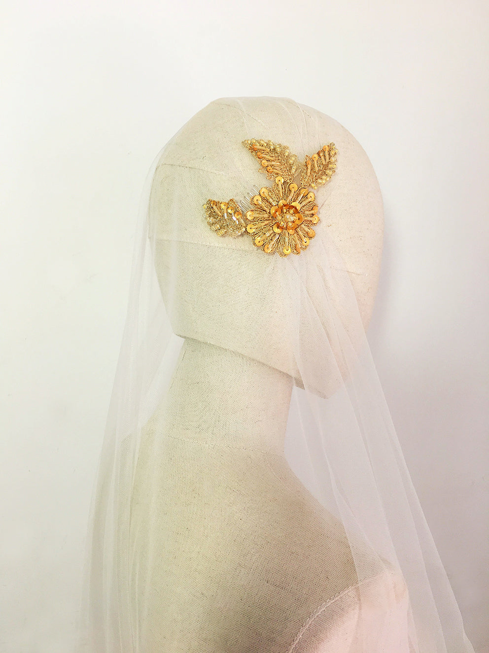 Vintage Juliet Cap Wedding Veil with Beaded Lace - Elegant Bridal Headpiece for Classic & Boho Weddings, Photo Shoots & Special Occasions
