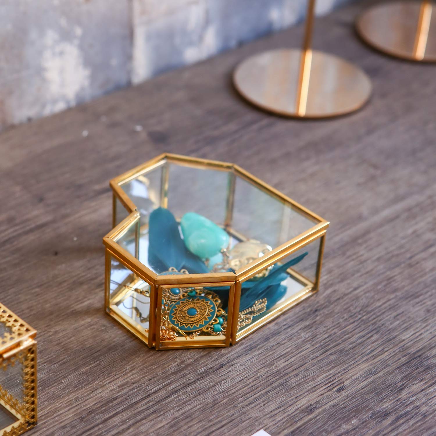 Heart-Shaped Golden Glass Jewelry Box with Gold Brass Edge - Small Clear Glass Jewelry Display Case & Organizer with Lid - Perfect for Desktop, Dresser, Bathroom Decor & Home Storage