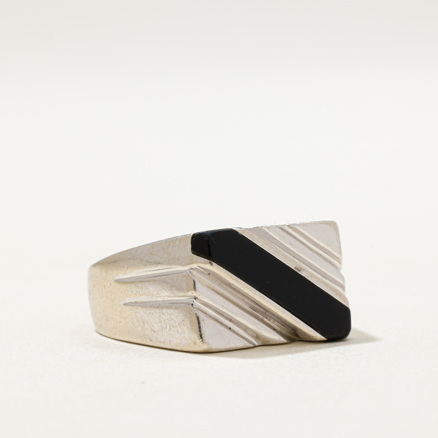 14K Gold Diagonal Column Cabochon Onyx Signet Ring - 0.90ct Genuine Onyx Stone - Size 8.75 - Elegant Statement Jewelry for Men & Women - Perfect for Weddings, Parties & Formal Events