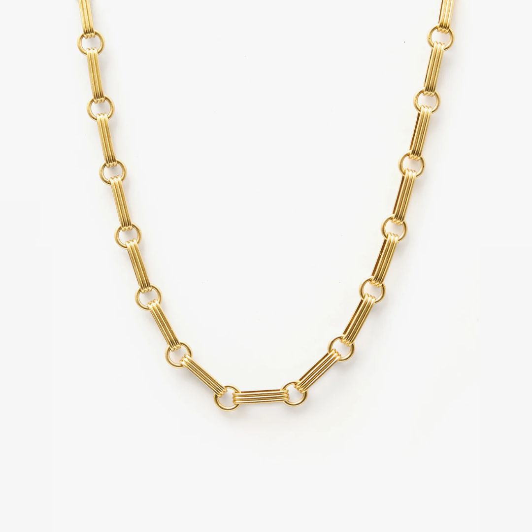 18 Book Chain Necklace Vintage Gold - Dainty Literary Jewelry for Women - Perfect Gift for Book Lovers, Readers & Writers - Great for Everyday Wear, Date Nights & Special Occasions