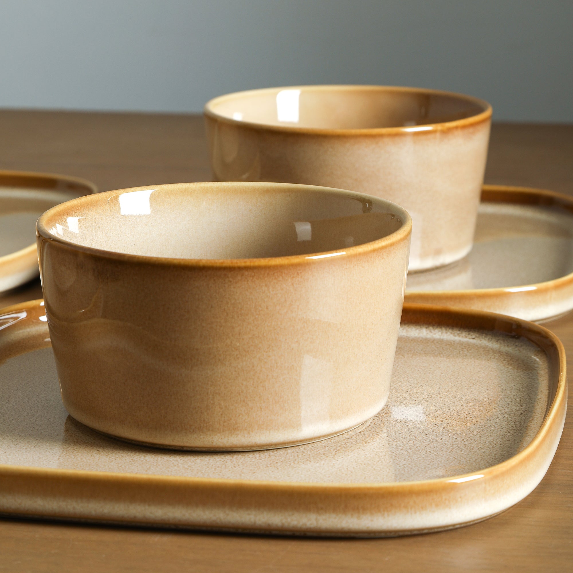 Premium Cairo Stoneware Dinnerware Set - 16-Piece Elegant Sand-Colored Plates & Bowls Set for Everyday Dining & Entertaining