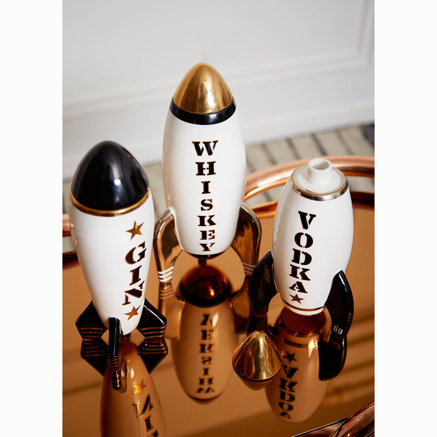Premium Rocket-Shaped Vodka Decanter Set - Elegant Glass Liquor Dispenser for Home Bar, Parties & Gifts | Whiskey, Bourbon & Scotch Pourer with Aerating Spout