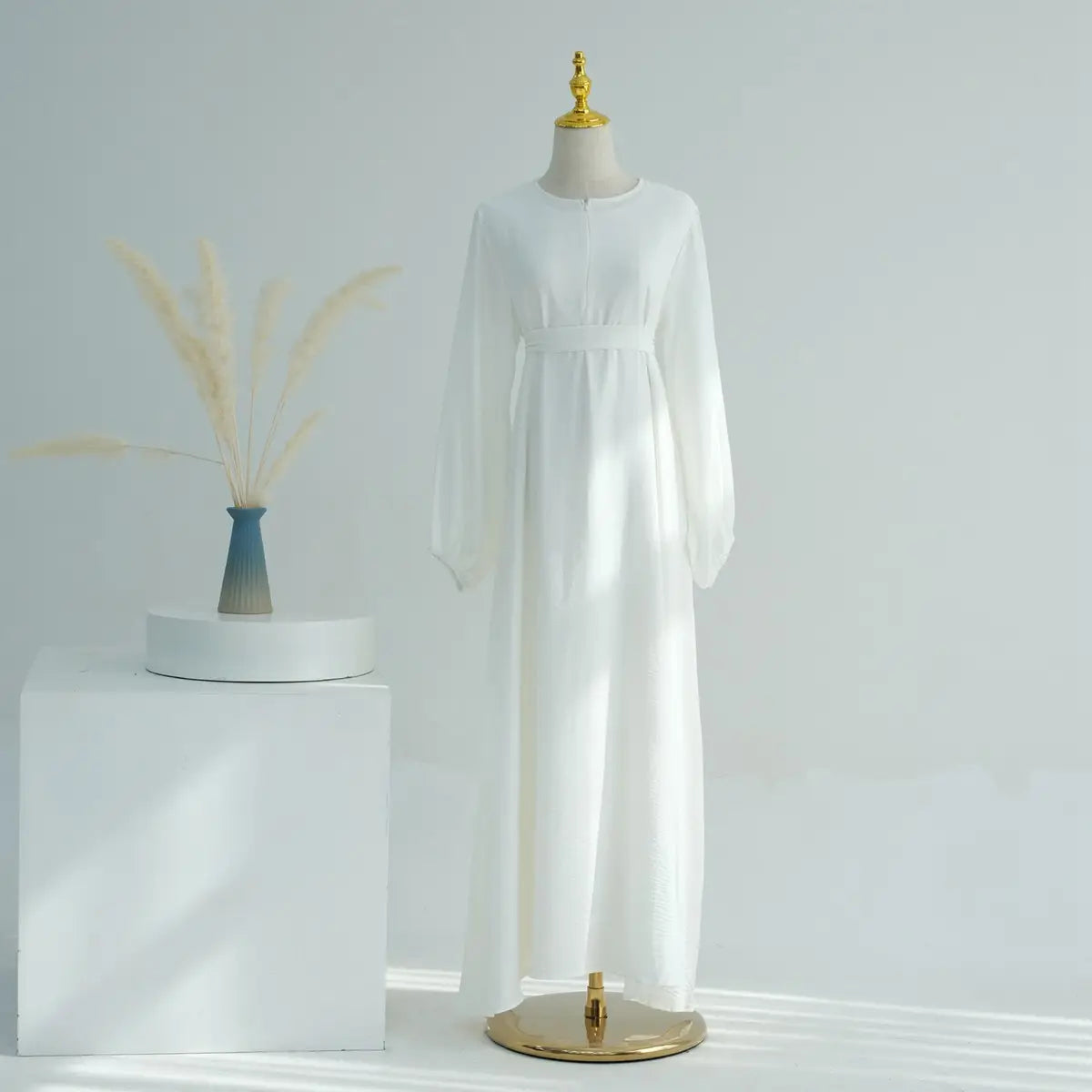 Elegant Muslim Women's Cuff Sleeve Abaya Dress - Modest Islamic Prayer Dress for Daily Wear & Special Occasions