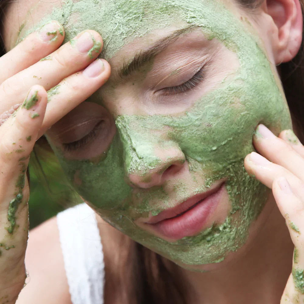 Organic Green Ceremony Matcha Powder Cleanser with Chlorophyll & Spirulina - Detoxifying & Brightening Facial Wash for Acne & Oily Skin - Free Sample Included - Perfect for Daily Skincare & Spa Treatments