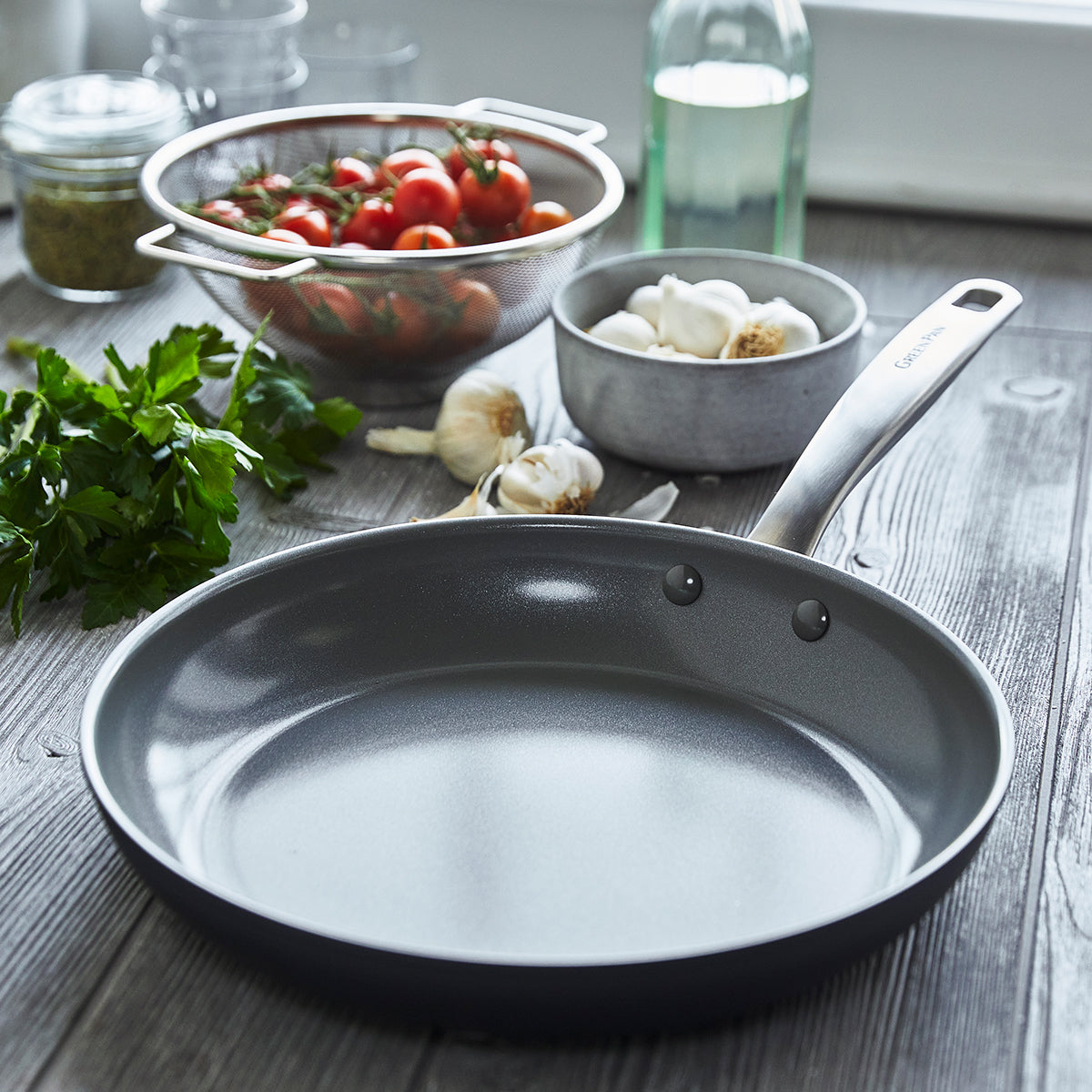 Chatham Ceramic Nonstick 10-Inch Frying Pan - PFOA-Free, Healthy Cooking Skillet for Eggs, Pancakes & Stir Fry - Perfect for Gas, Electric & Induction Stovetops