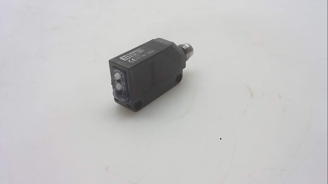 OMRON E3Z-D87 Photoelectric Sensor Switch - High Precision Detection for Industrial Automation, Packaging, and Conveyor Systems