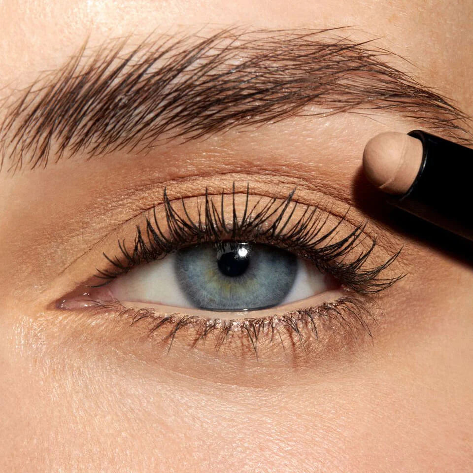 Long-Lasting Victoria Beckham Beauty EyeWear™ Cream Eyeshadow Stick - Smudge Proof & Waterproof for Day to Night Makeup Looks