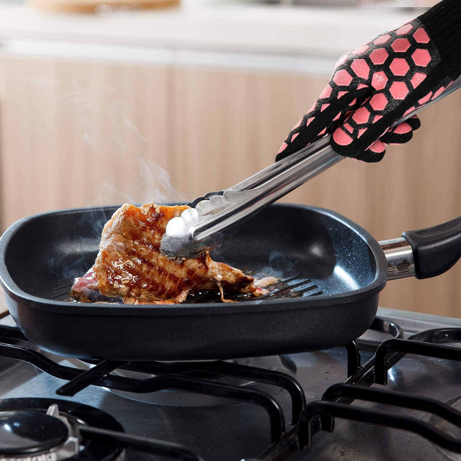 Heat Resistant Oven Gloves - EN407 Certified Up to 932°F, Double Layer Silicone Coating for Maximum Protection - Perfect for Baking, Cooking, Grilling & Fireplace Use - One Pair (Black with Coral Trim, Universal Women's Size) - Ideal for Home Kitchens, BBQ Parties & Camping