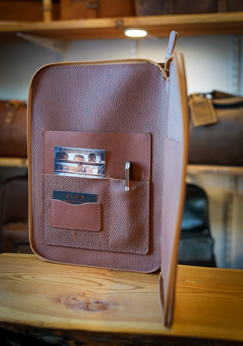 Premium Two-Tone Leather Padfolio - Canyon Tan & Timberjack Cedar - Professional Business Portfolio for Meetings, Presentations & Office Use