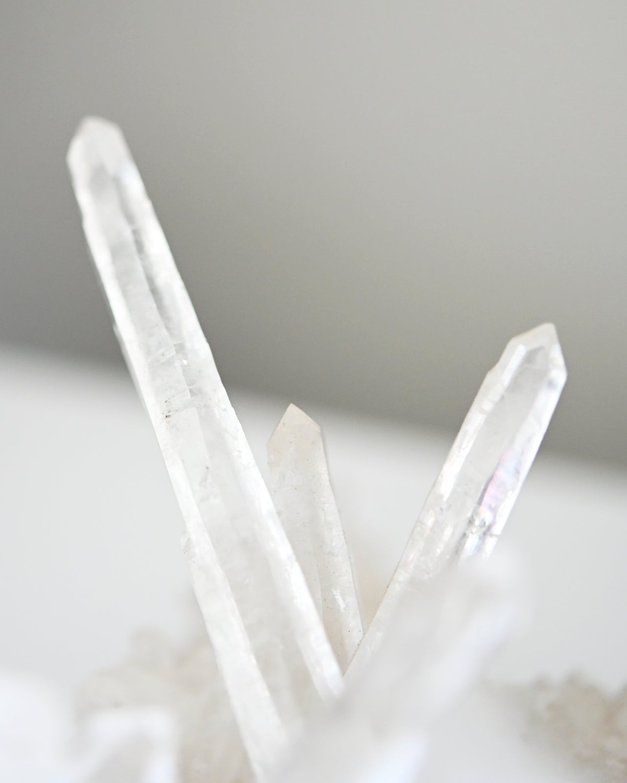 Natural Diamantina Laser Quartz Cluster - 3.5lbs Raw Healing Crystal Specimen for Meditation, Reiki, Energy Work & Home Decor