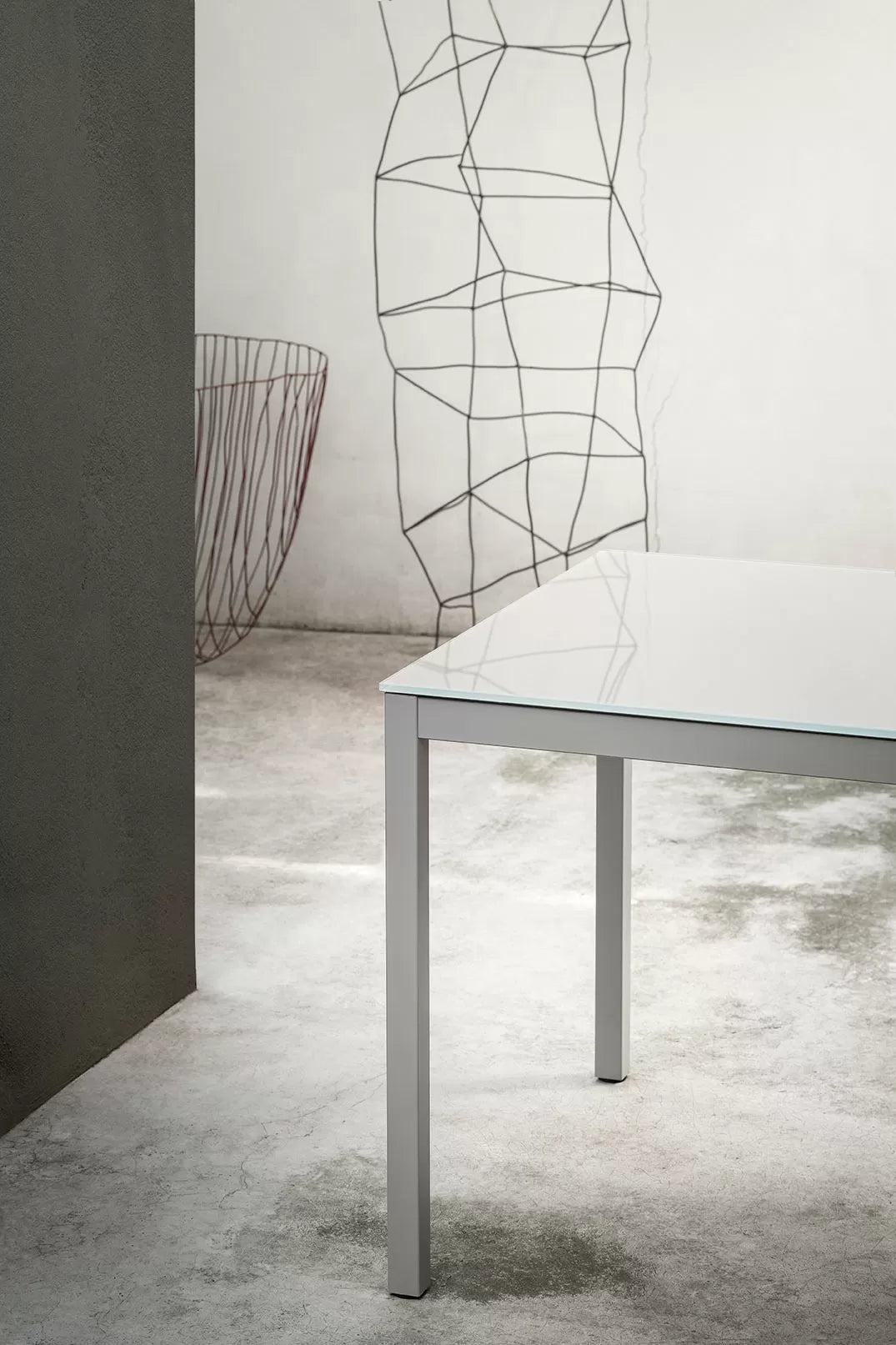 Bontempi Diesis Table - Modern Dining Table for Home & Office - Perfect for Family Meals, Dinner Parties & Workspace Desks