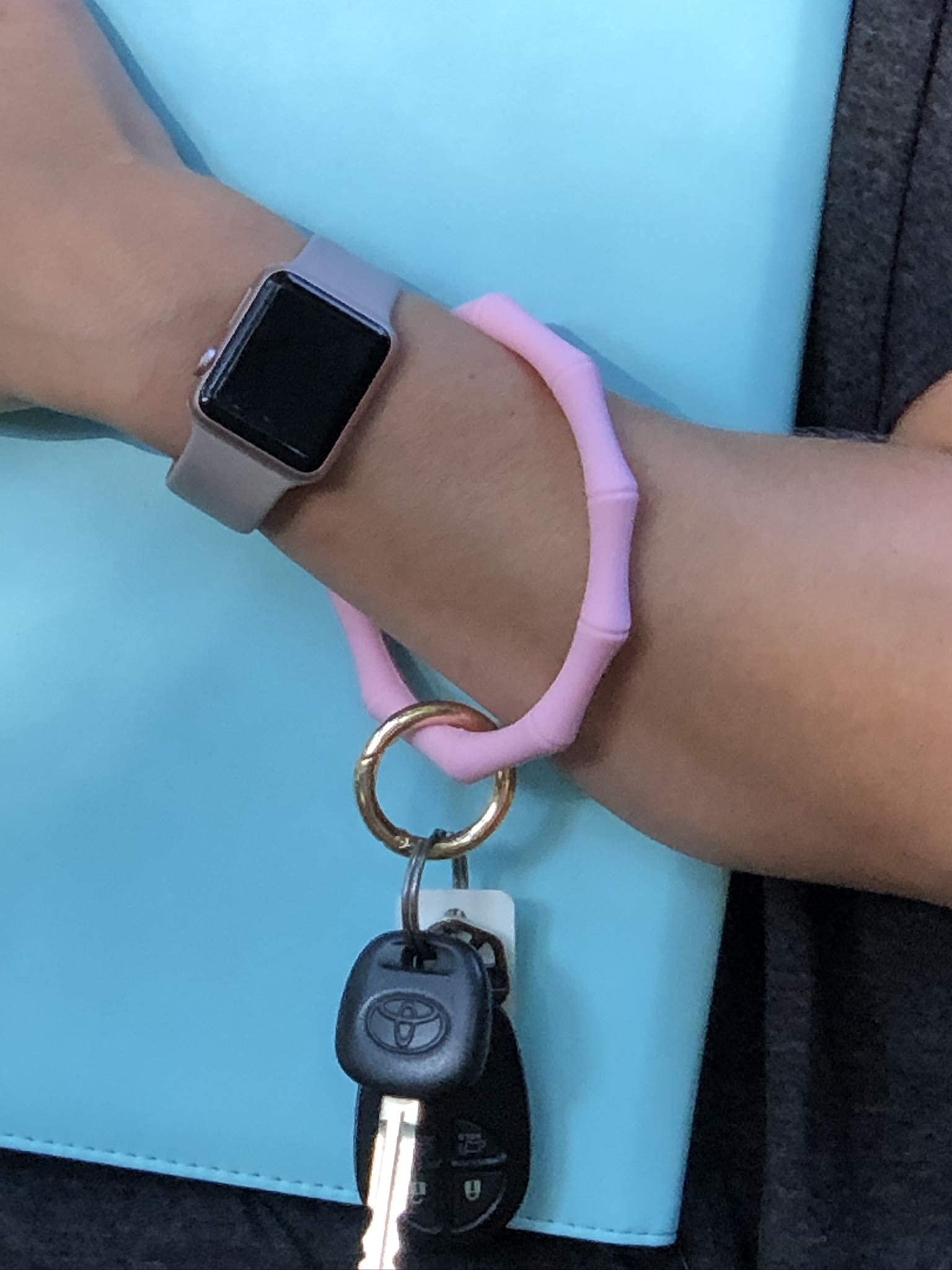 Keychain Bracelet Wristlet for Keys - Stylish & Practical Accessory