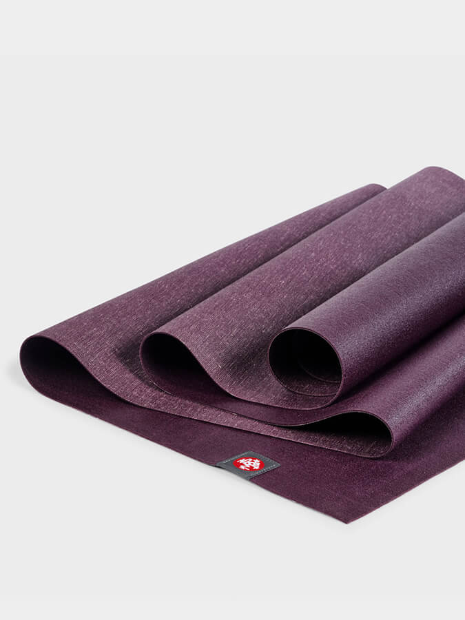 Manduka eKO SuperLite Travel Yoga Mat 1.5mm - Eco-Friendly & Lightweight for Yoga, Pilates & Travel - Perfect for Home, Studio & Outdoor Workouts