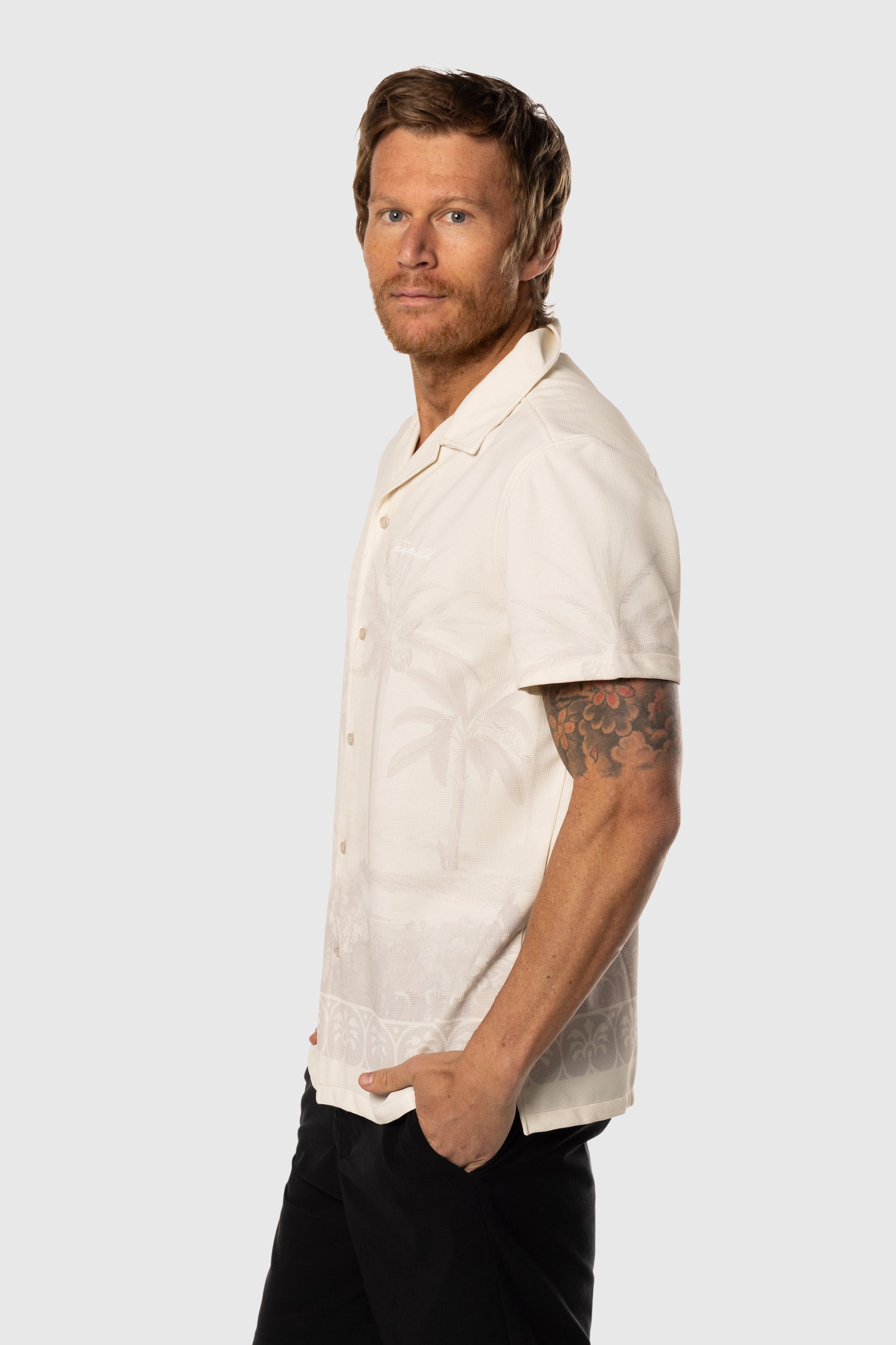 Stylish Beach Club Button Up Shirt for Men - Casual Summer Wear for Vacations, Parties & Outdoor Activities