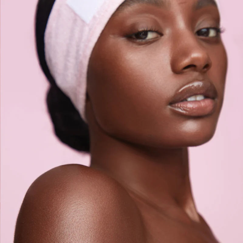 Kylie Cosmetics Coconut Body Lotion - Hydrating & Nourishing Cream for Dry Skin | Moisturizing Body Care for Women & Men | Perfect for Daily Use & After Sun Care
