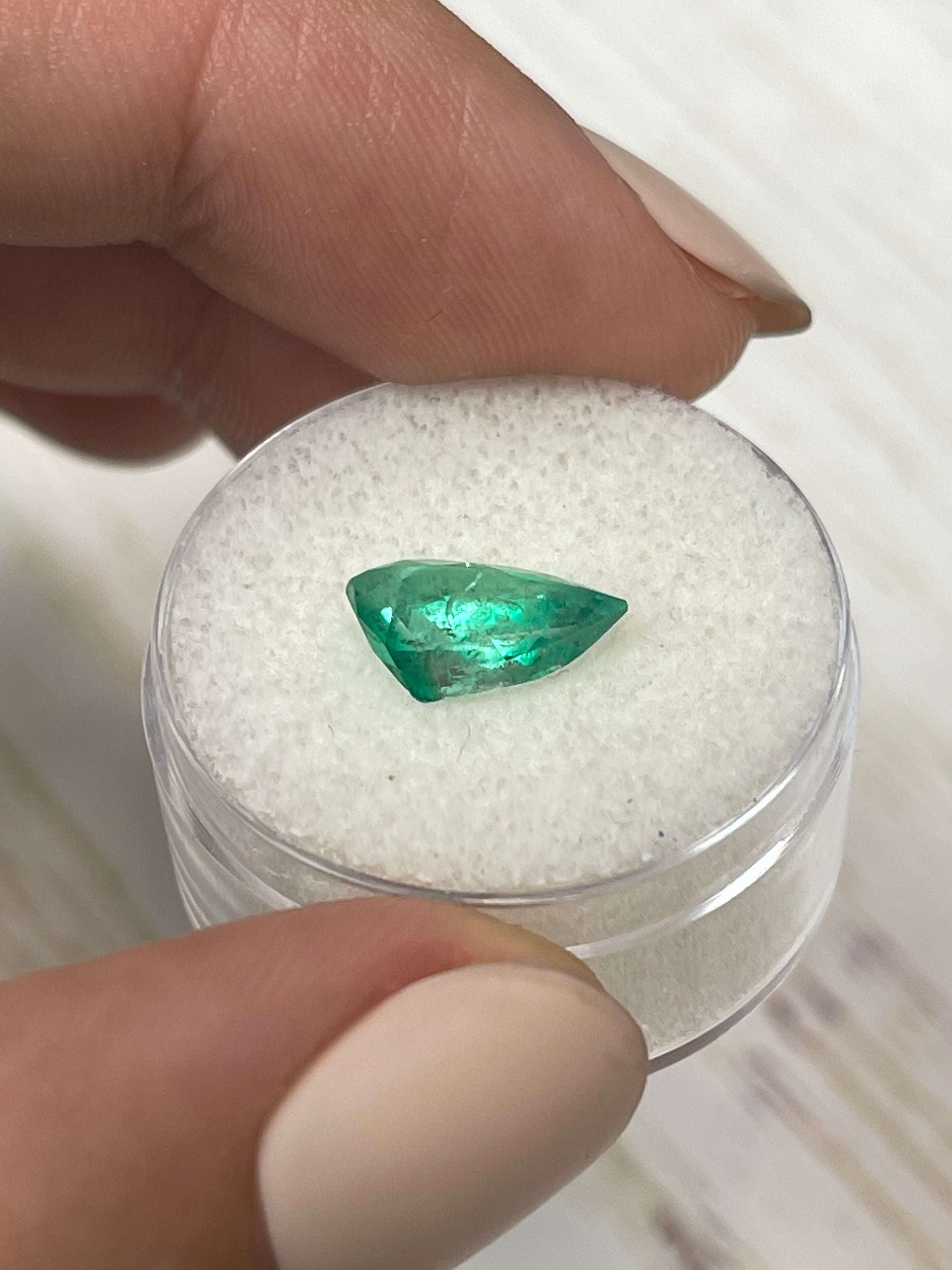 2.10 Carat Bi-Color Green Natural Loose Colombian Emerald Pear Cut Gemstone for Jewelry Making, Engagement Rings & Luxury Gifts