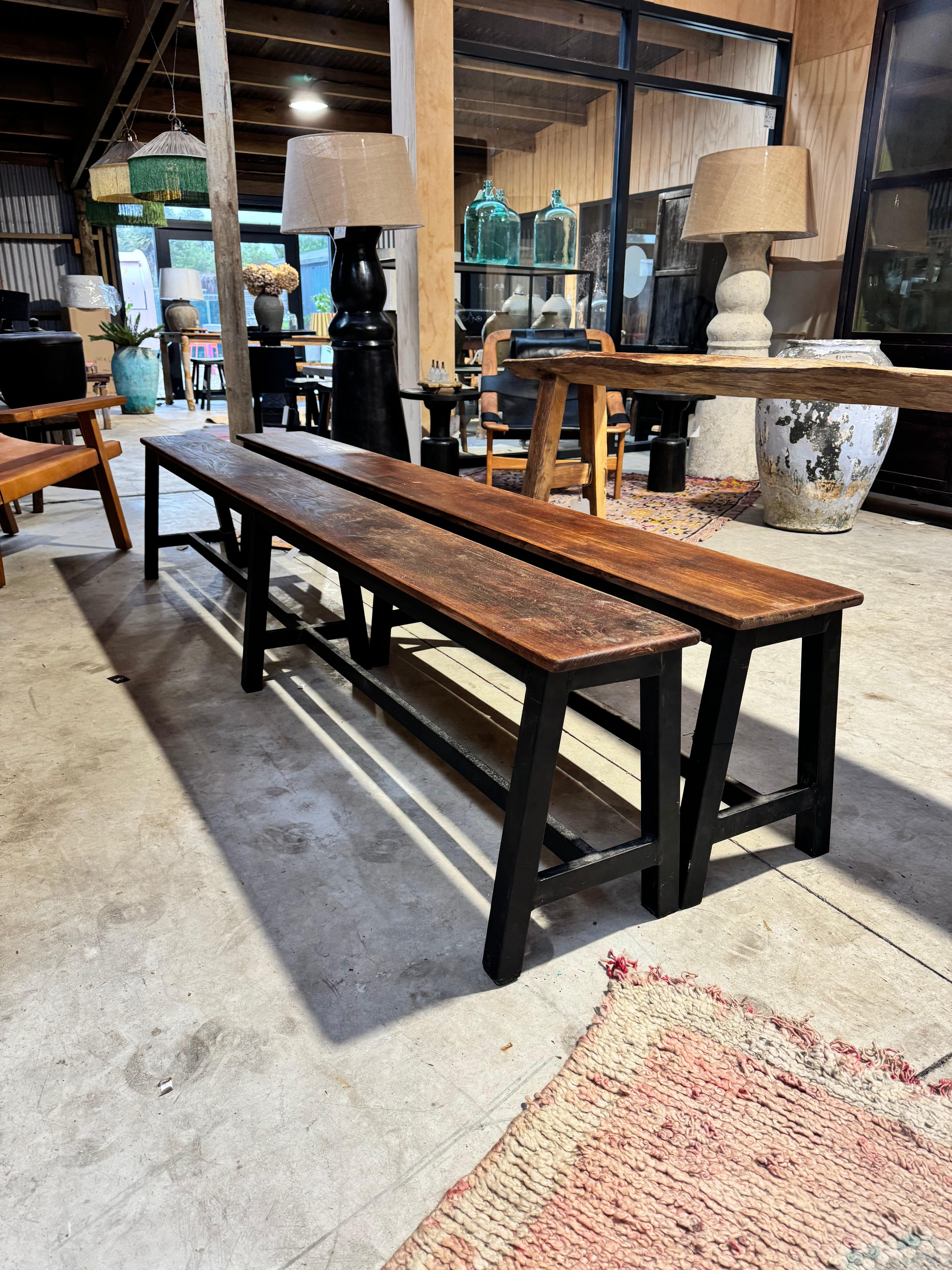 Heavy Duty Industrial Workbench - Sturdy Steel Work Table for Garage, Workshop & Warehouse - Perfect for DIY Projects, Woodworking & Metalworking