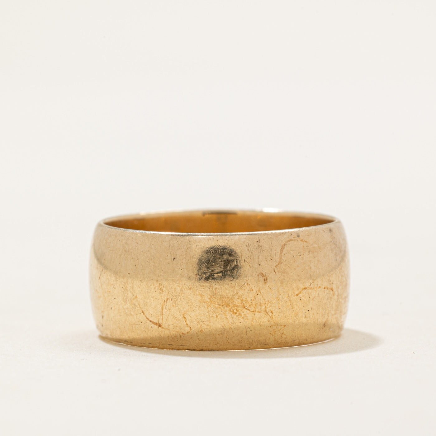 Vintage 1978 London 9k Yellow Gold Wedding Band Ring - 8.85mm Wide - Size 7.75 - Classic Wedding Jewelry for Anniversaries & Special Occasions