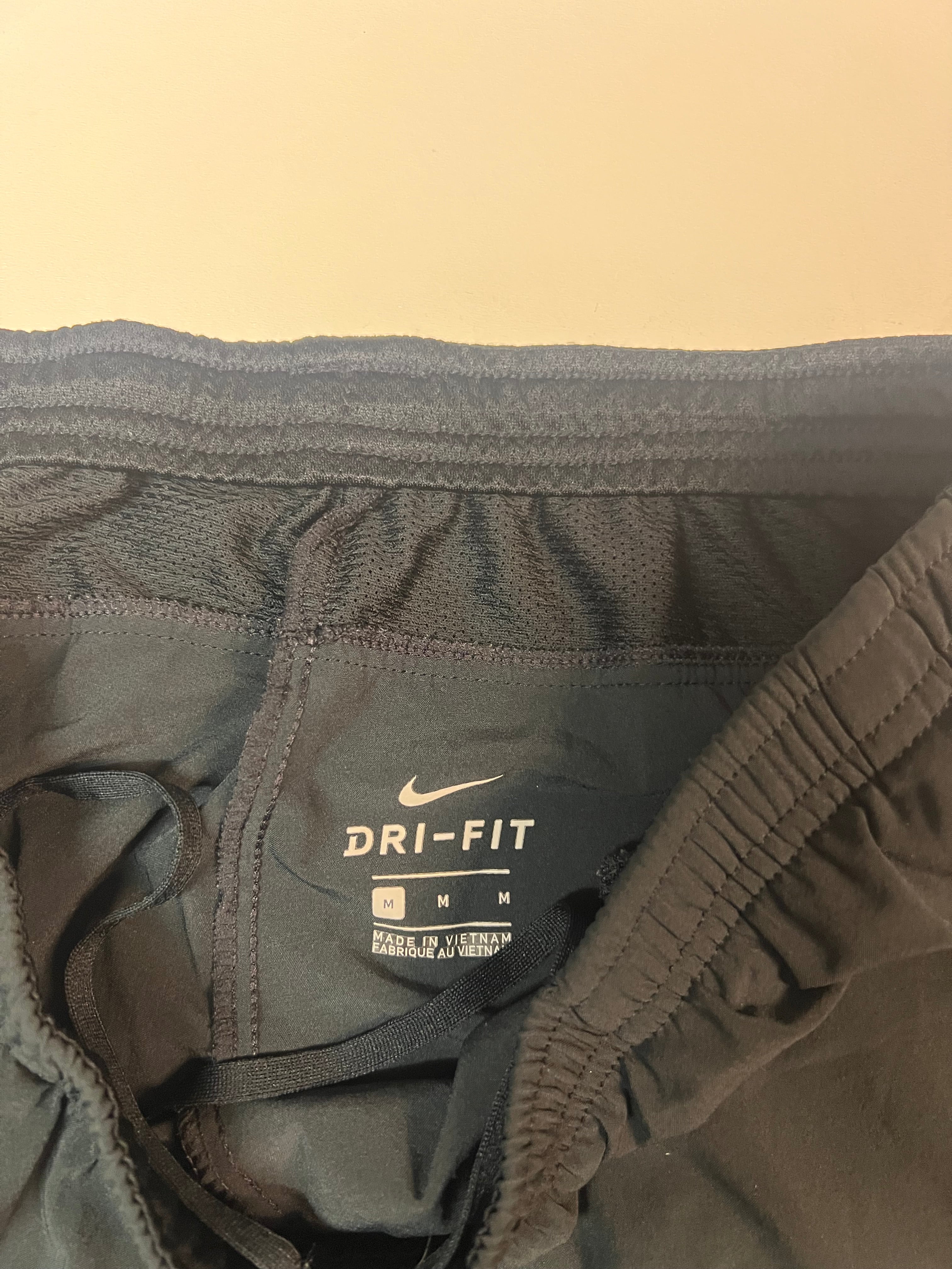 Vintage Nike Trackpants Men's Medium Fits Small 1896 - Retro Athletic Joggers for Casual Wear & Street Style Fashion