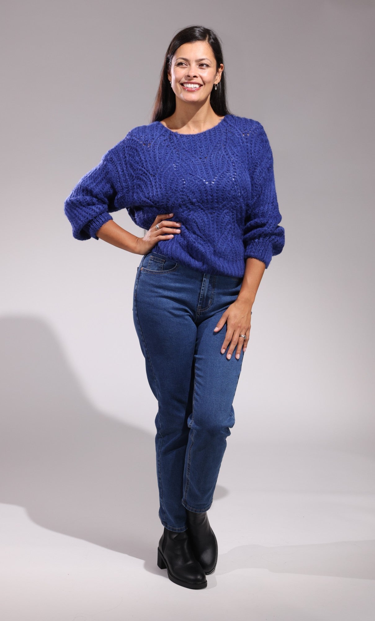 Premium Italian Cable Knit Jersey Sweater | ROYAL 0401ZZ | Cozy Winter Wear for Women & Men | Perfect for Casual Outfits and Holiday Gatherings