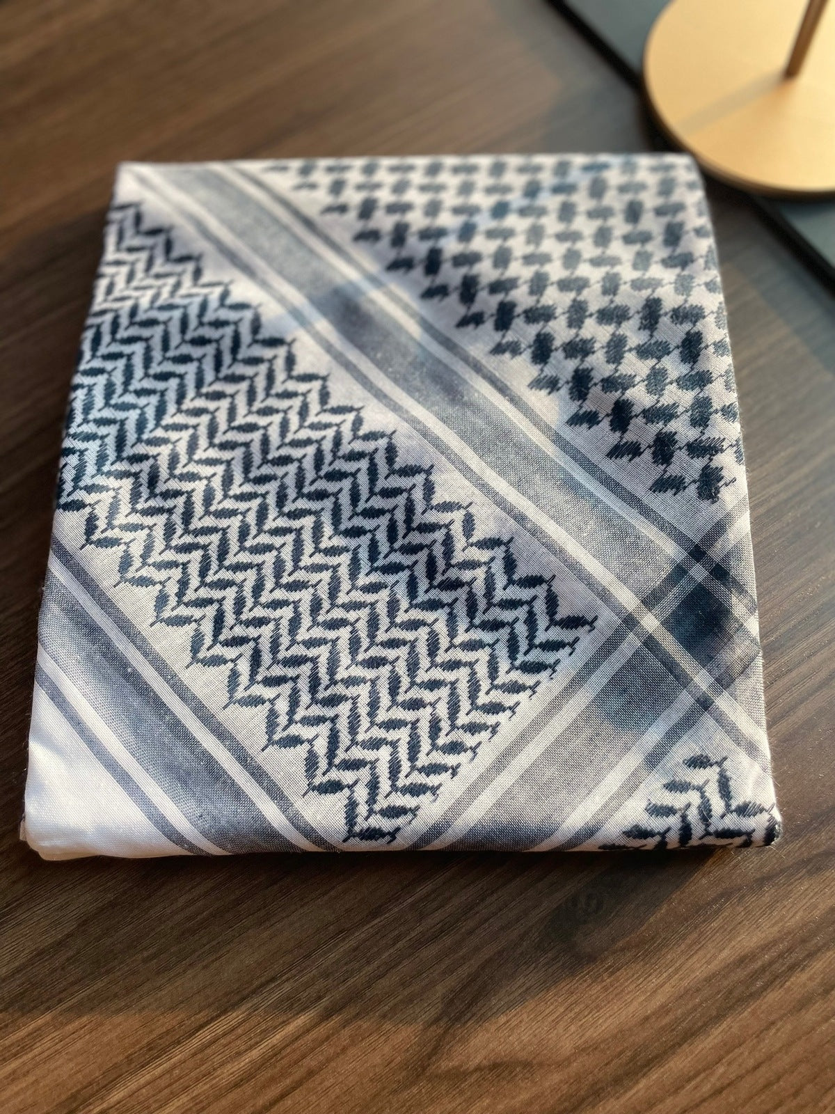 Classic Unisex Sapphire Blue and White Keffiyeh Scarf - Lightweight Cotton Arab Head Wrap for Men & Women - Perfect for Travel, Outdoor Adventures and Cultural Events