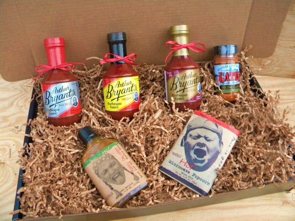 Arthur Bryants Barbecue Sauce Deluxe Gourmet Gift Set - 4 Bottles of Premium BBQ Sauces, KC Dry Rub, Honey Cayenne Hot Sauce & Spicy Popcorn - Perfect for Grilling, Tailgating & Gifts