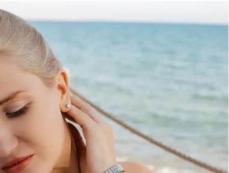 Luxury 18K Gold Diamond Stud Earrings for Women - 6mm 2 Carat Solitaire Lab-Grown Diamond Earrings, Handmade Designer Jewelry - Perfect Valentine's Day Gift for Her, Girlfriend Present, Anniversary or Birthday Jewelry - Elegant for Weddings, Parties & Special Occasions