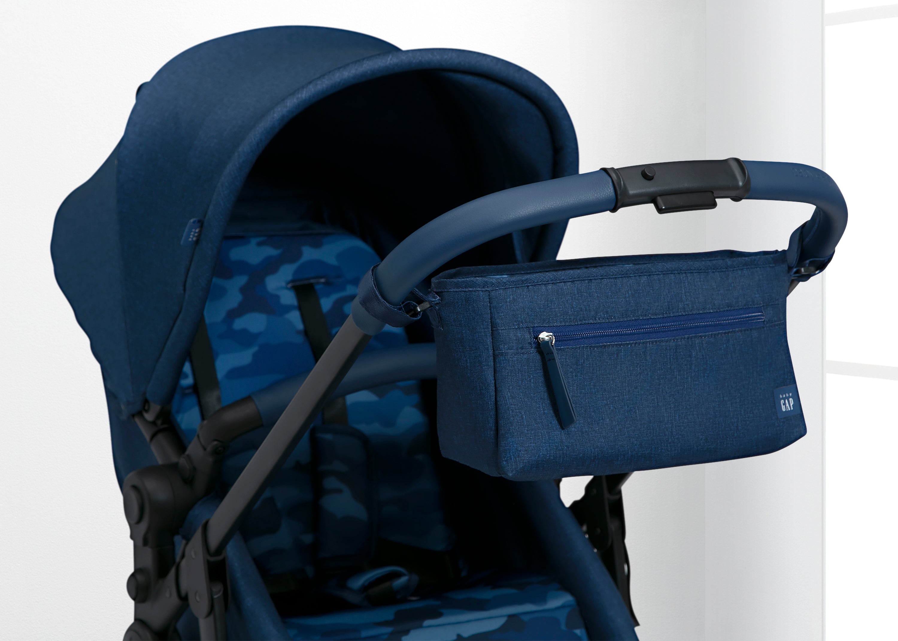 BabyGap Classic Parent Organizer for Single Stroller - Compact Diaper Bag with Multiple Pockets for Baby Essentials - Perfect for Strolls, Shopping & Travel