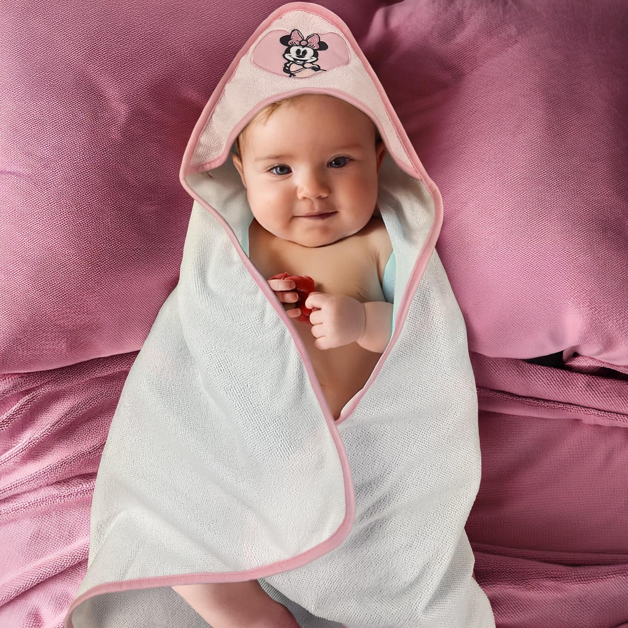 Minnie Mouse Hooded Baby Bath Towel Set - Soft Plush Disney Licensed Pink/White | 5 Wash Cloths Included | Newborn Essentials for Bath Time & Baby Showers | Perfect Gift for Girls & Toddlers