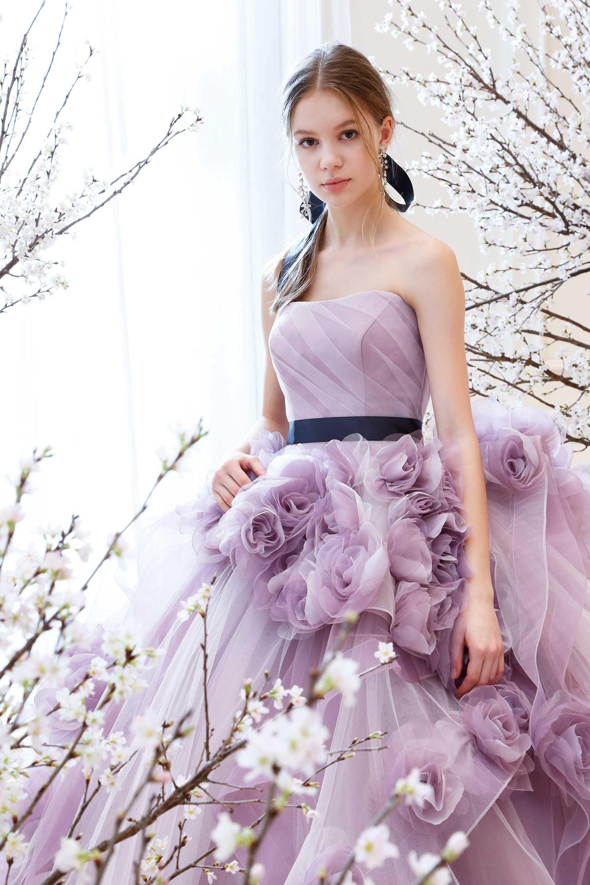 Elegant Strapless 3D Floral Applique Wedding Gown - Perfect for Beach, Garden & Romantic Outdoor Ceremonies