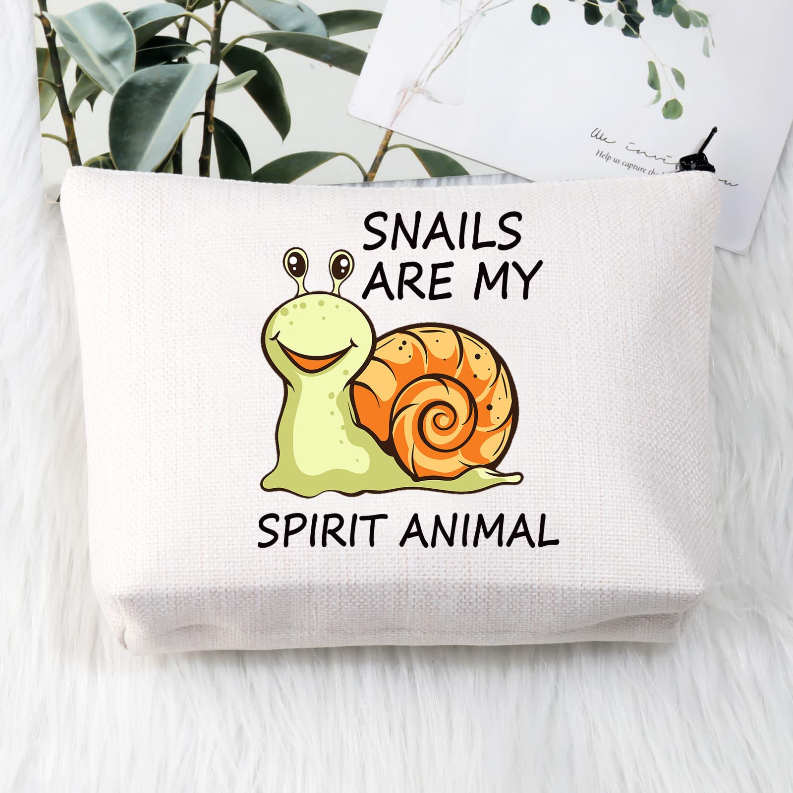 PLITI Snail Lover Makeup Bag - Funny Snail Themed Travel Pouch & Cosmetic Organizer (Snails Are My Spirit Animal) - Perfect Gift for Snail Enthusiasts, Travel Accessories & Cute Storage Solution