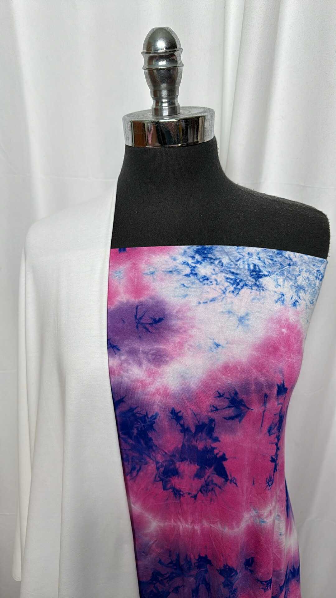 IVORY/TIE DYE BUNDLE : 2 Yards Navy/Purple/Fuchsia Tie Dye Rayon Spandex & 1.5 Yards Ivory Polyester Chiffon Satin Fabric Bundle - Perfect for DIY Dresses, Scrunchies & Boho Home Decor A27474
